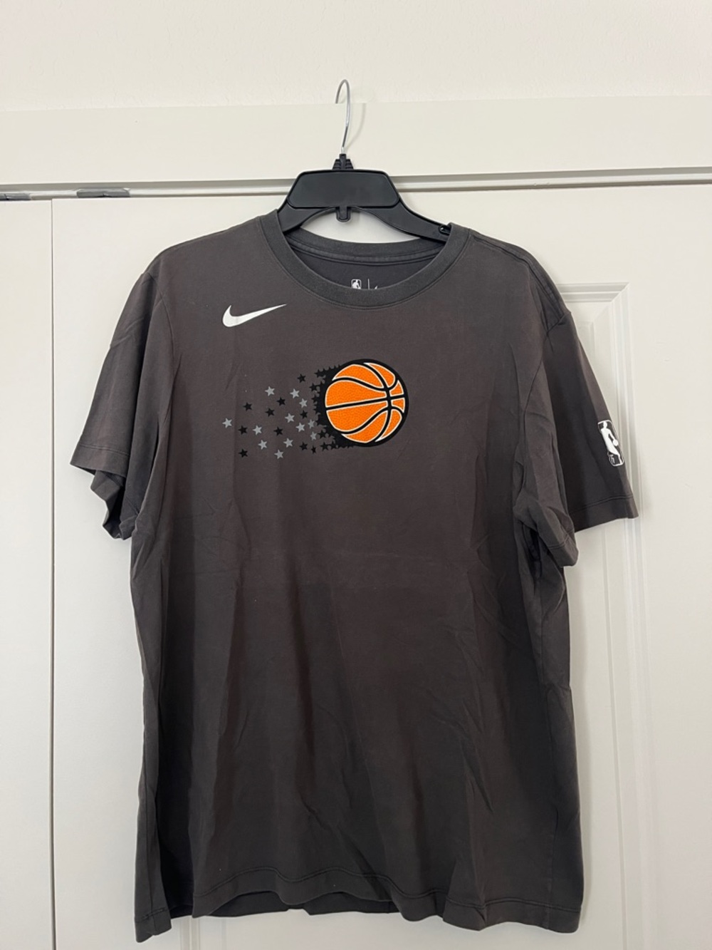 Nike Orlando Magic Graphic Basketball Tee with Orange Print